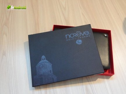Comparatif entre une housse Noreve et un étui no-name