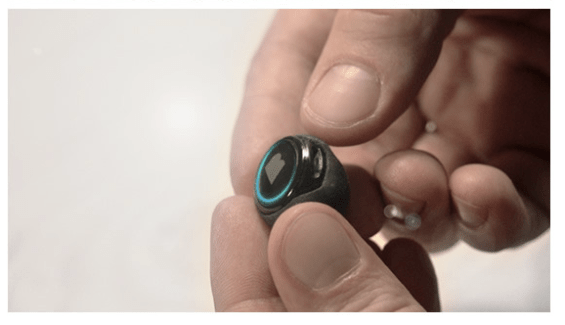 The Dash, les premiers mini écouteurs connectés