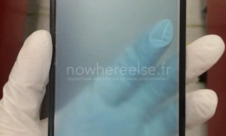 HTC One M9 : premières photos de sa façade ?