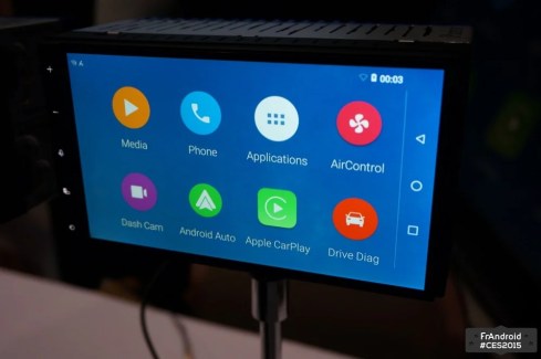 Parrot RNB6, l’auto-radio avec du Lollipop, de l’Android Auto et du Apple CarPlay