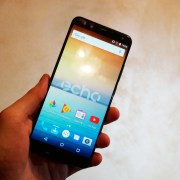 Prise en main de l'Echo Horizon, un smartphone 