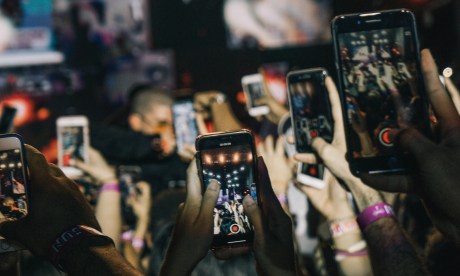 Des caméras 3D sur les smartphones, la tendance 2019 qui nous laisse...