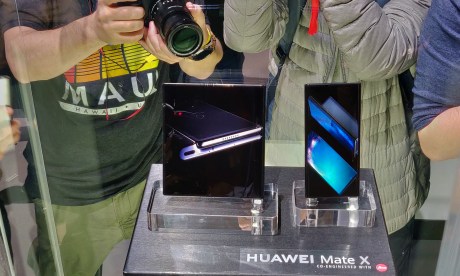 Huawei Mate X : le smartphone pliable et 5G mise sur la nouveauté au...