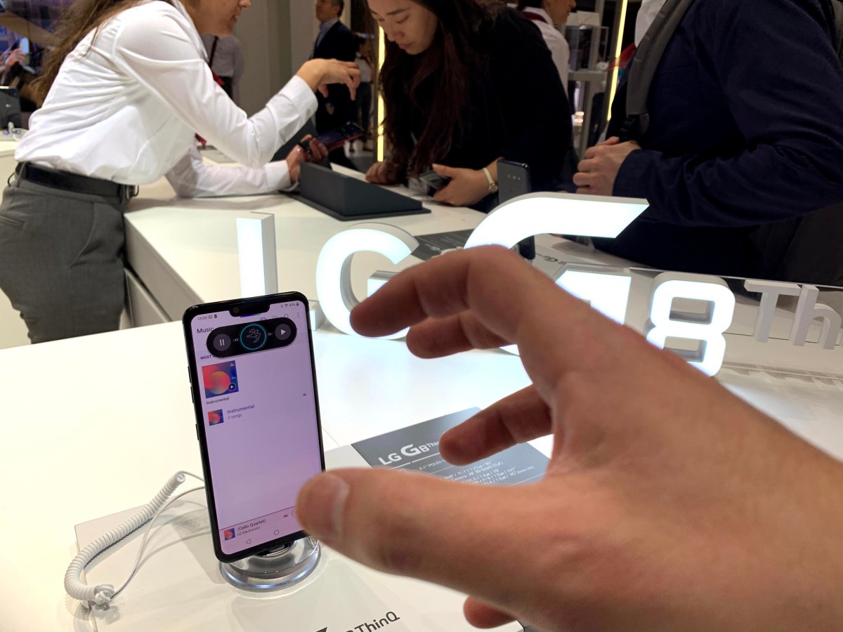 LG G8 ThinQ : j'ai essayé la reconnaissance de mains au MWC 2019, et c'est pas super au point