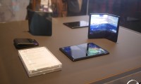 Smartphones à écran pliable : on a vu les concepts de TCL et ça donne envie - MWC 2019