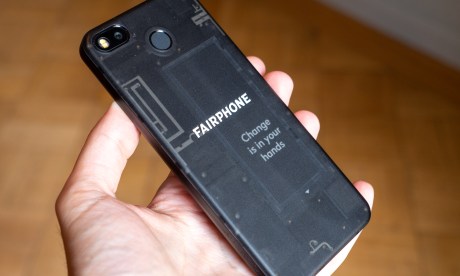 Fairphone 3 : iFixit salue sa réparabilité à toute épreuve