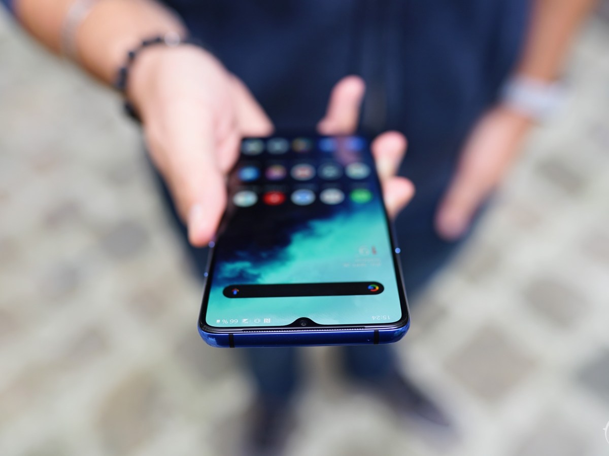 OnePlus OxygenOS 10 : le mode sombre devient encore plus sombre