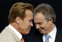 Schwarzenegger offre un iPod à Tony Blair