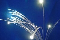 Des chercheurs parviennent à télécharger une centaine de terabits par seconde