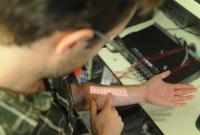 Skinput : faire du corps humain une surface interactive