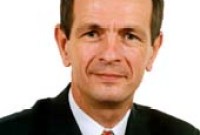 Jean-Louis Masson cherche à gagner un prix du ridicule politique