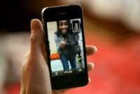 Mauvaise réception de l'iPhone 4 : pour Apple, il s'agit un problème d'affichage