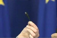 Le chargeur universel de smartphone arrive cette année