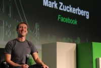 Mark Zuckerberg demande aux étudiants d'Harvard de changer le monde avant qu'il disparaisse