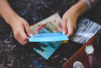 Fizzer, TouchNote, PopCarte... cet été, envoyez des cartes postales depuis un smartphone