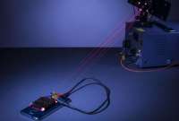 Recharger un smartphone grâce à des rayons laser ? Pas pratique, mais possible