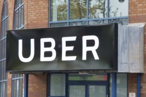 Écarts de salaires, discriminations à l'embauche : une enquête suspecte (encore) Uber de sexisme
