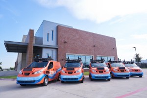 Au Texas, ces vans autonomes informent les piétons de leurs intentions