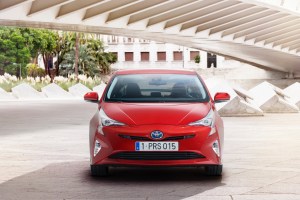 Toyota rappelle 32 700 véhicules Prius hybrides en France susceptibles de prendre feu