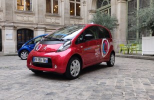 Pour faire oublier Autolib', Anne Hidalgo présente Free2Move : « la voiture individuelle, c'est...