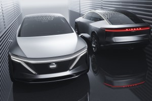 Nissan : ce concept de berline sportive électrique autonome a un... trône