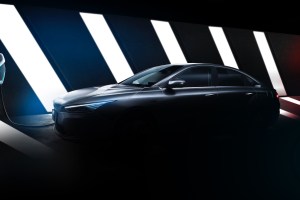 Geely Auto part à la conquête de l'Ouest avec une berline 100 % électrique