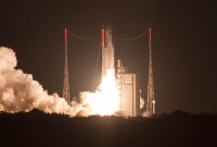 Suivez en direct le vol d'Ariane 5 qui va mettre en orbite deux satellites...