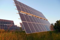 Trump impose des taxes sur les outils liés à l'énergie solaire, un risque pour...