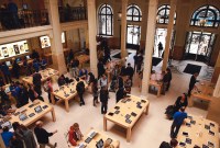 Apple rouvre ses boutiques en France sans contrôle de température, contrairement aux USA