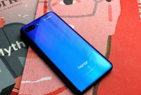 Le Honor 10 frappe fort mais la concurrence est rude