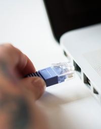 Quel câble Ethernet (RJ45) acheter pour profiter au max de sa fibre ? Notre sélection, compatible 10 Gbit/s