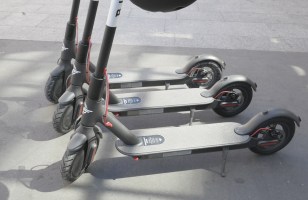 À Paris, vous n'avez le droit de déposer votre trottinette en libre-service... nulle part