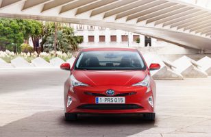 Toyota rappelle 32 700 véhicules Prius hybrides en France susceptibles de prendre feu