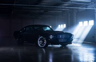 La mythique Ford Mustang des années 60 renaît dans une édition électrique ultra-limitée