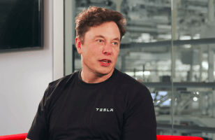 Tesla ne survivrait pas si ses employés ne travaillaient pas 100 heures par semaine,...