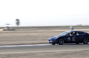 Une Model 3 Performance a été disqualifiée d'une course parce qu'elle est électrique