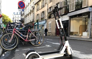 Paris régule officiellement les trottinettes en libre-service : amendes, taxes... tout ce qu'il faut...