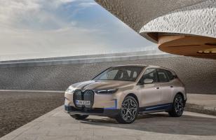 En dévoilant son iX électrique, BMW concrétise ses projets futuristes