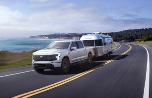 Le pickup électrique de Ford démarre très fort (mais moins que le Tesla Cybertruck)