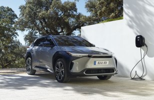 Toyota bZ4X : la marque se lance enfin dans le 100 % électrique