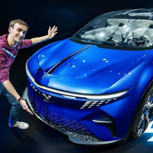 Voici l'Alpine A390 β - La Voiture Électrique Française la plus PUISSANTE !