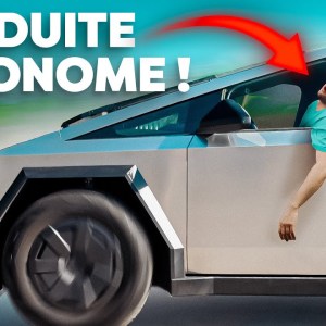 On a testé la fonction révolutionnaire de Tesla indisponible en Europe