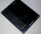 (MàJ) Verizon : Quelques photos du Motorola Droid 2 à clavier … et d’emplacement carte SIM dans ses futurs terminaux (?)