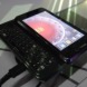 CES 2012 : Prise en main du Motorola Droid 4