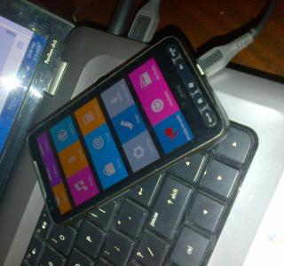 Un goût de Nokia X sur l’indémodable HTC HD2