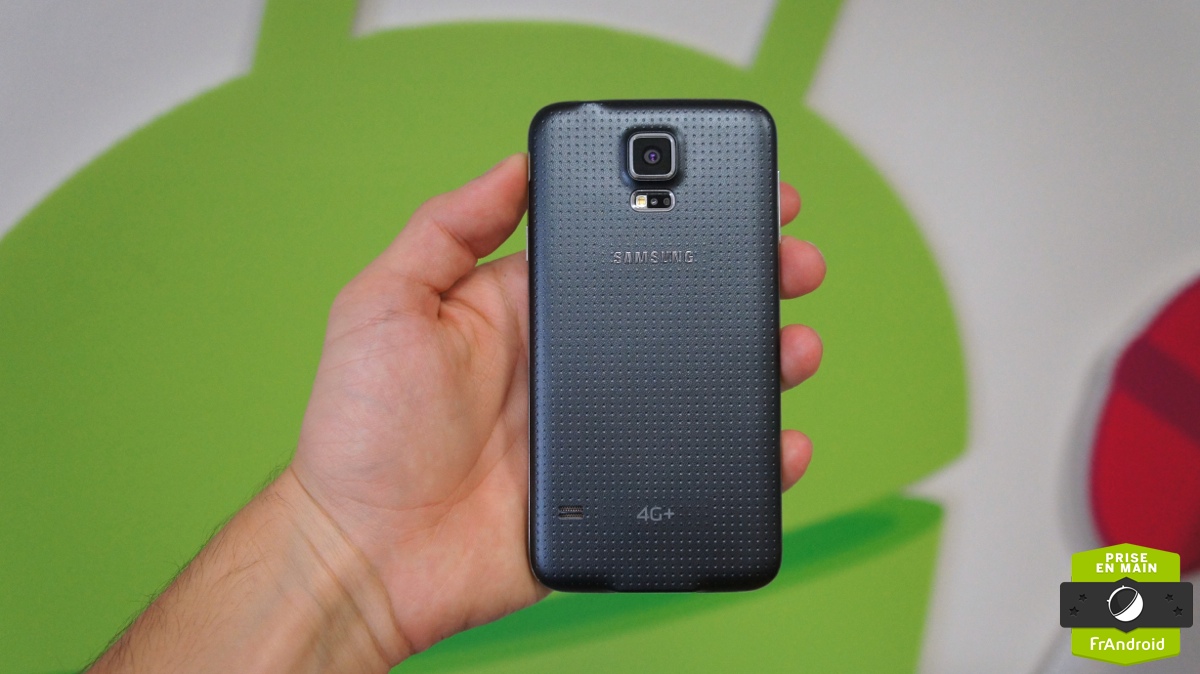 Android 12L sur un antique Galaxy S5, c’est possible en bricolant un peu