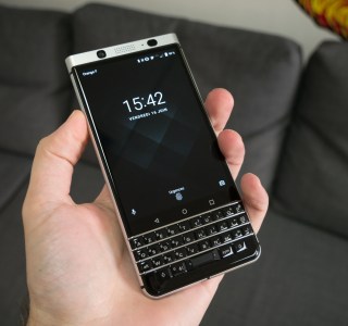 Test du BlackBerry KEYone : enfin un smartphone sortant du lot !