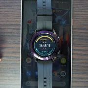 Test de la Huawei Watch GT Elegant : une montre qui porte bien son nom