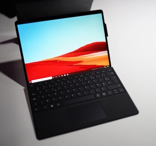 Prise en main de la Microsoft Surface Pro X : ses performances sont-elles à la hauteur de son impressionnant design ?