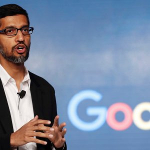 Les cofondateurs de Google, Larry Page et Sergey Brin, cèdent le contrôle d’Alphabet à Sundar Pichai